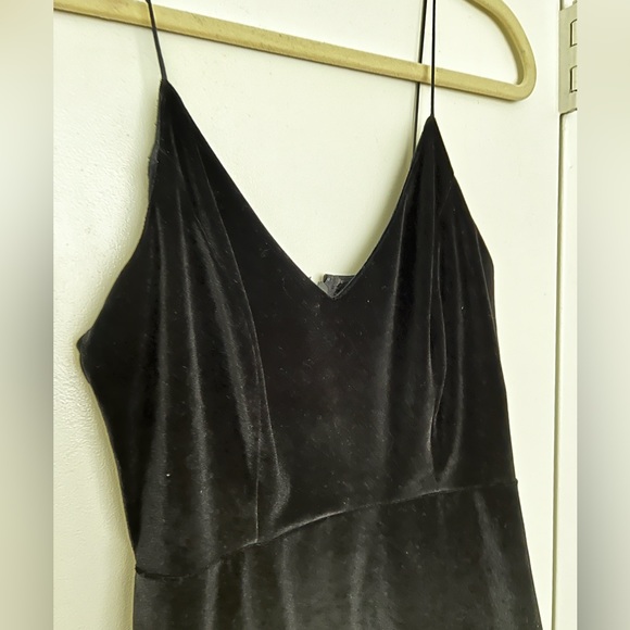 Black Velvet Dress - Picture 2 of 5